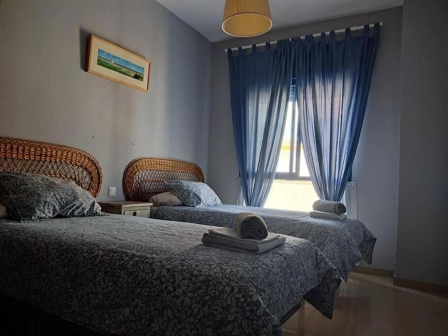 Apartamento Amplio Piso En A 100 M De La Playa *