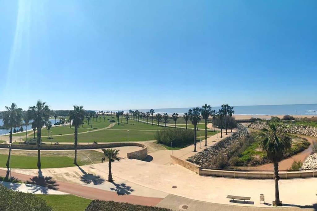 Amplio Piso En A 100 M De La Playa Apartment *